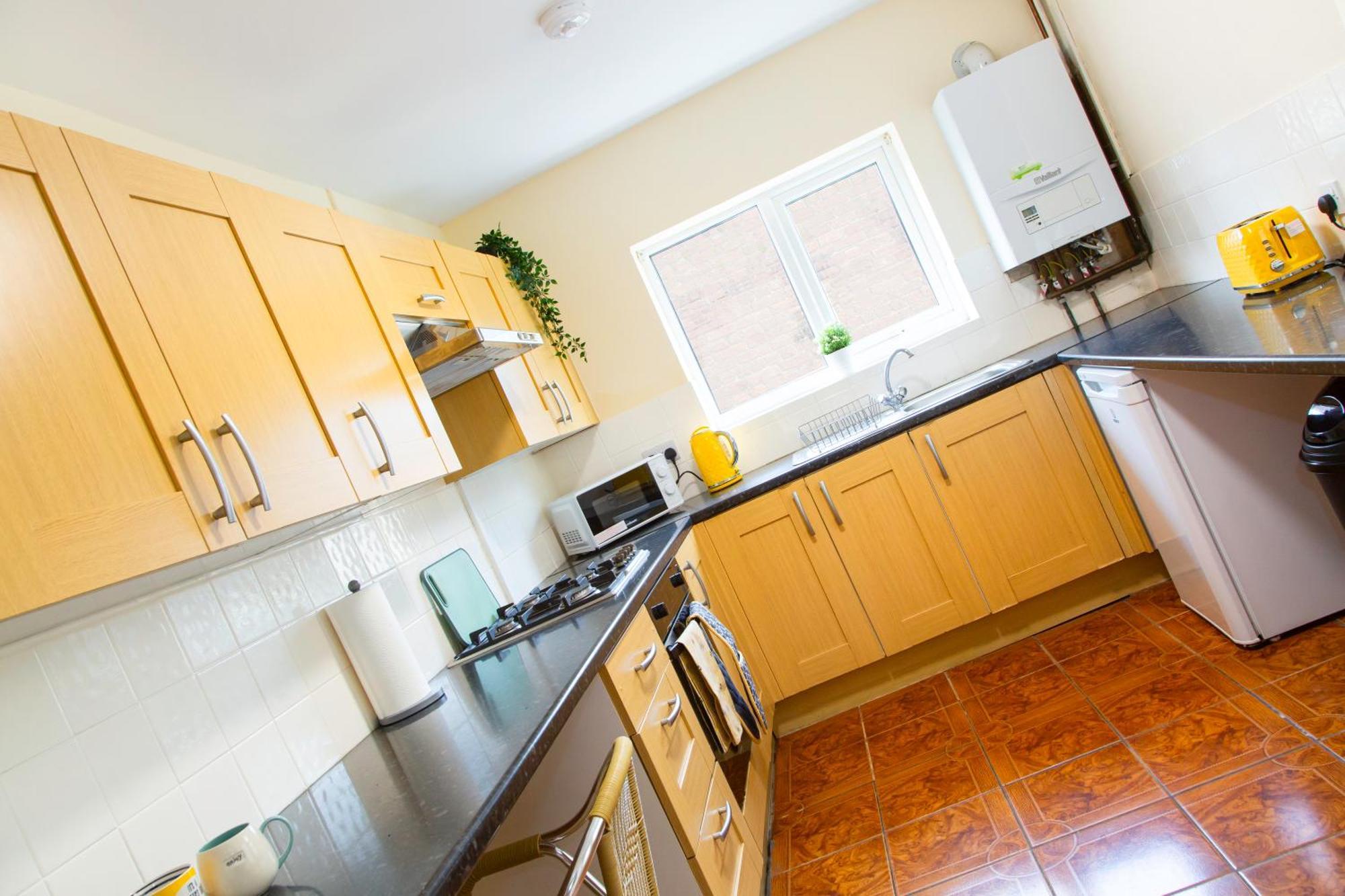 Newly Launched 3 Bedroom House With Free Parking Litherland Luaran gambar